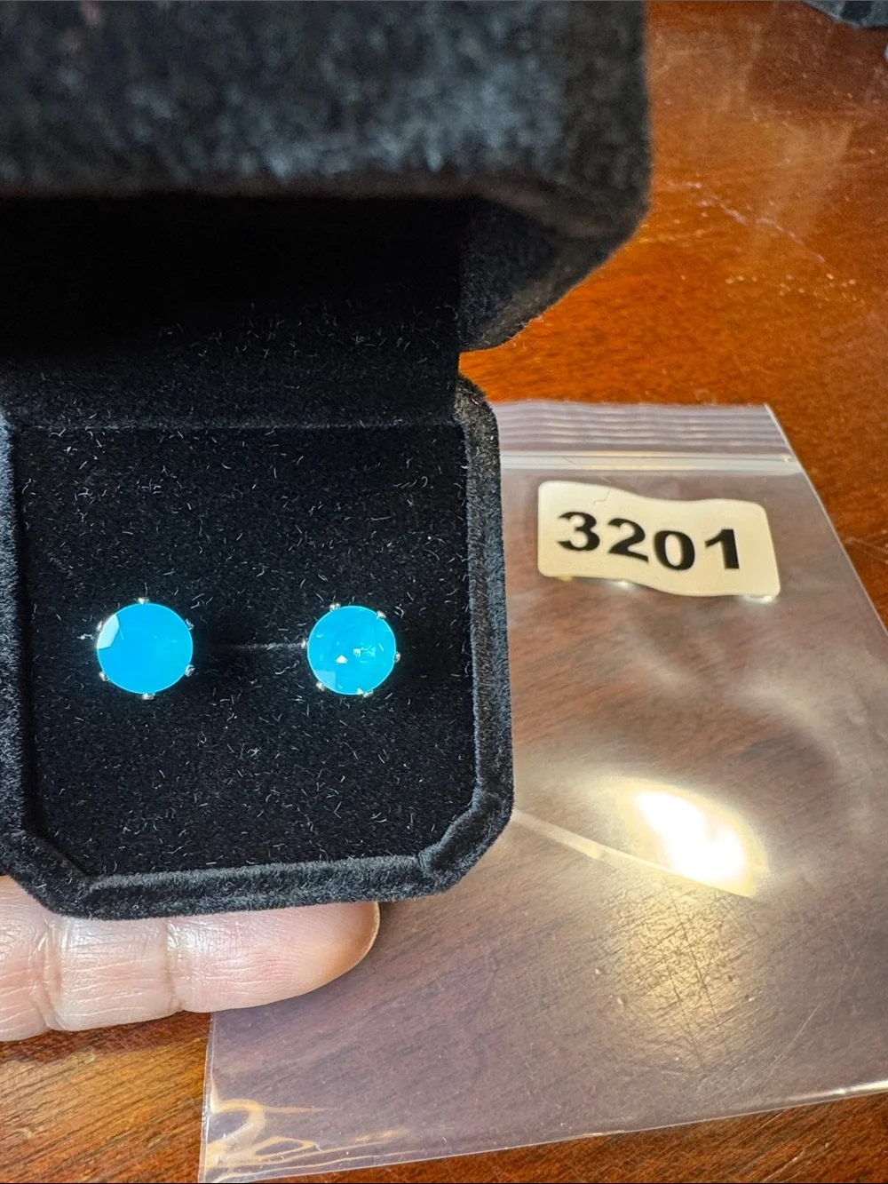 3201-Swarovski Crystal Element post earrings. Velvet box included.‎